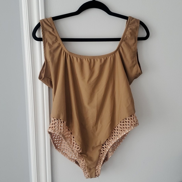 Size US XXL One-Piece Bathing Suit - Picture 4 of 8